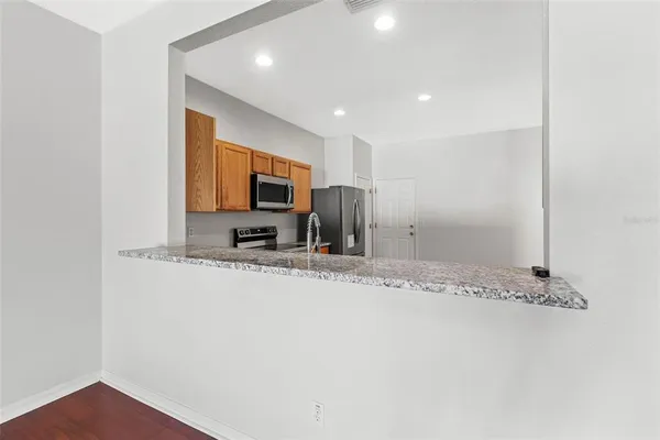 $2,950 | 9889 66th Street North, Pinellas Park, FL 33782