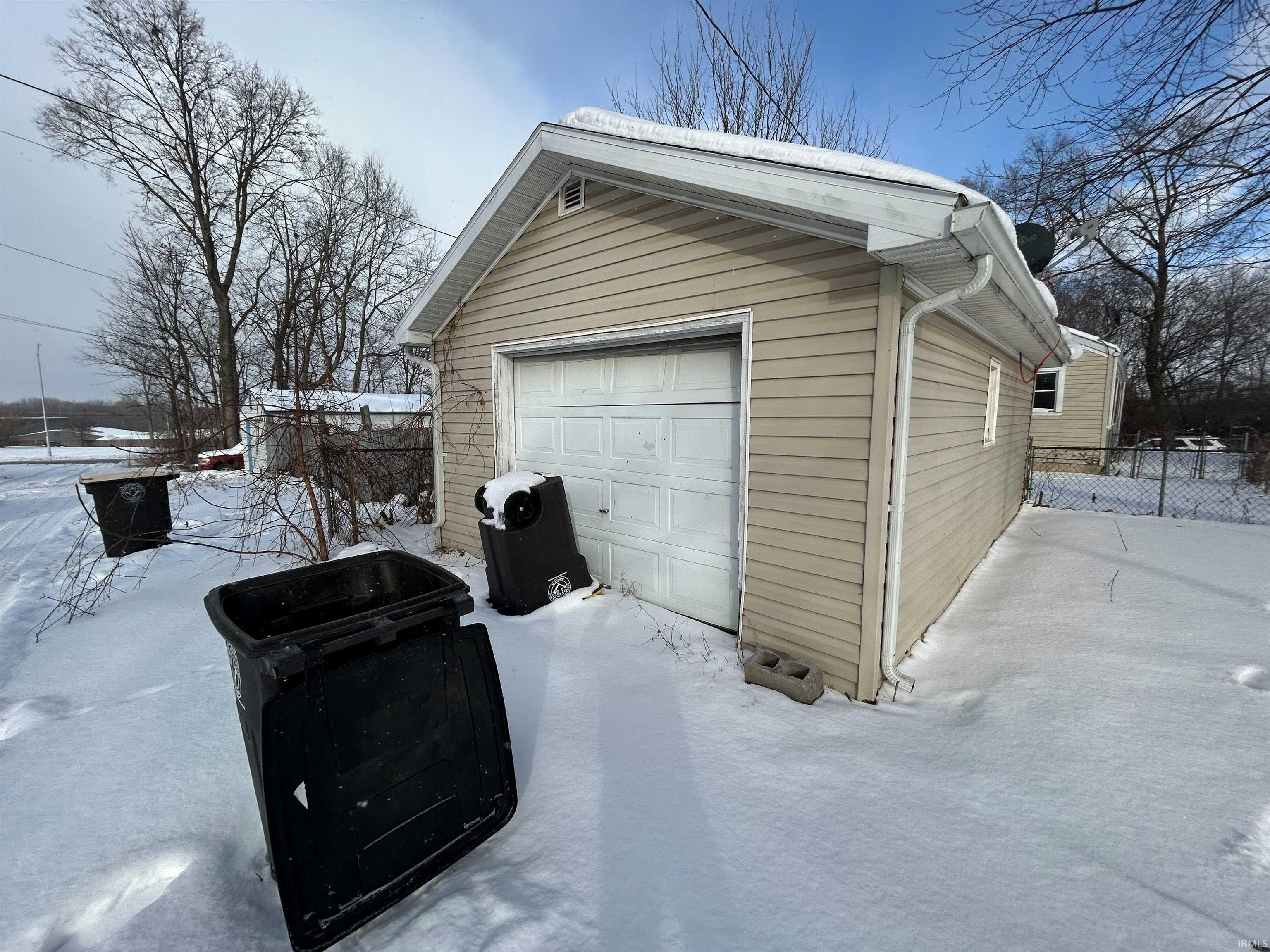 1220 Fairview Avenue Fort Wayne, IN 46803 - Photo 3 of 10