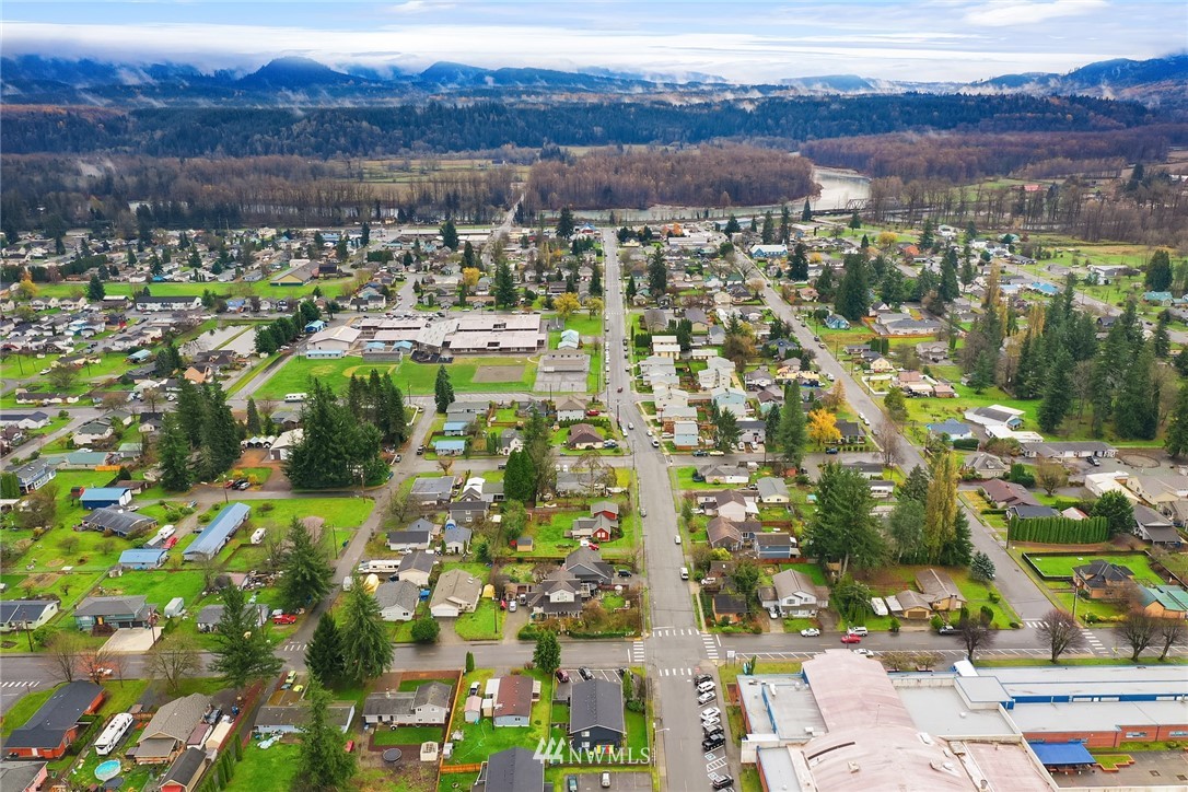800 4th Street Sultan, WA 98294 - Photo 36 of 38 a view of city with ocean