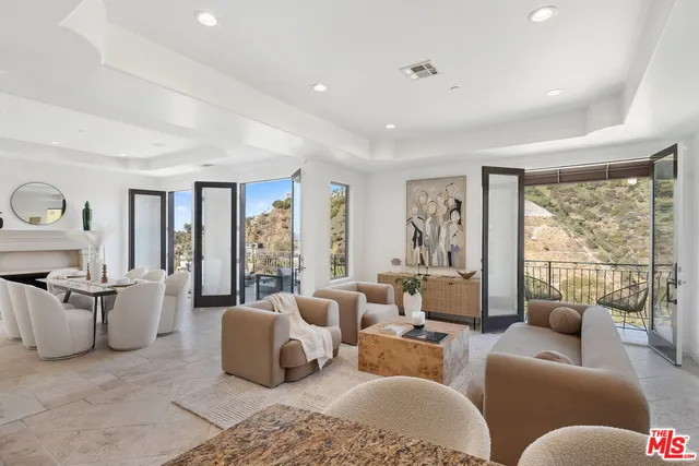 $1,999,000 | 8031 Floral Avenue, Los Angeles, CA 90046