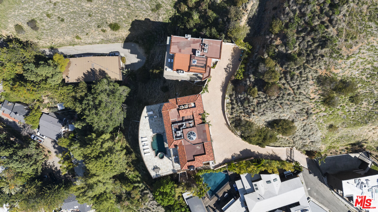 8031 Floral Avenue Los Angeles, CA 90046 - Photo 34 of 34