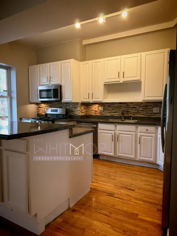 $440,000 | 1108 East Marquette Road, Unit 207, Chicago, IL 60637