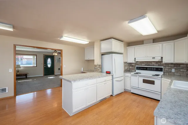 $399,000 | 221 K Street Southwest, Quincy, WA 98848