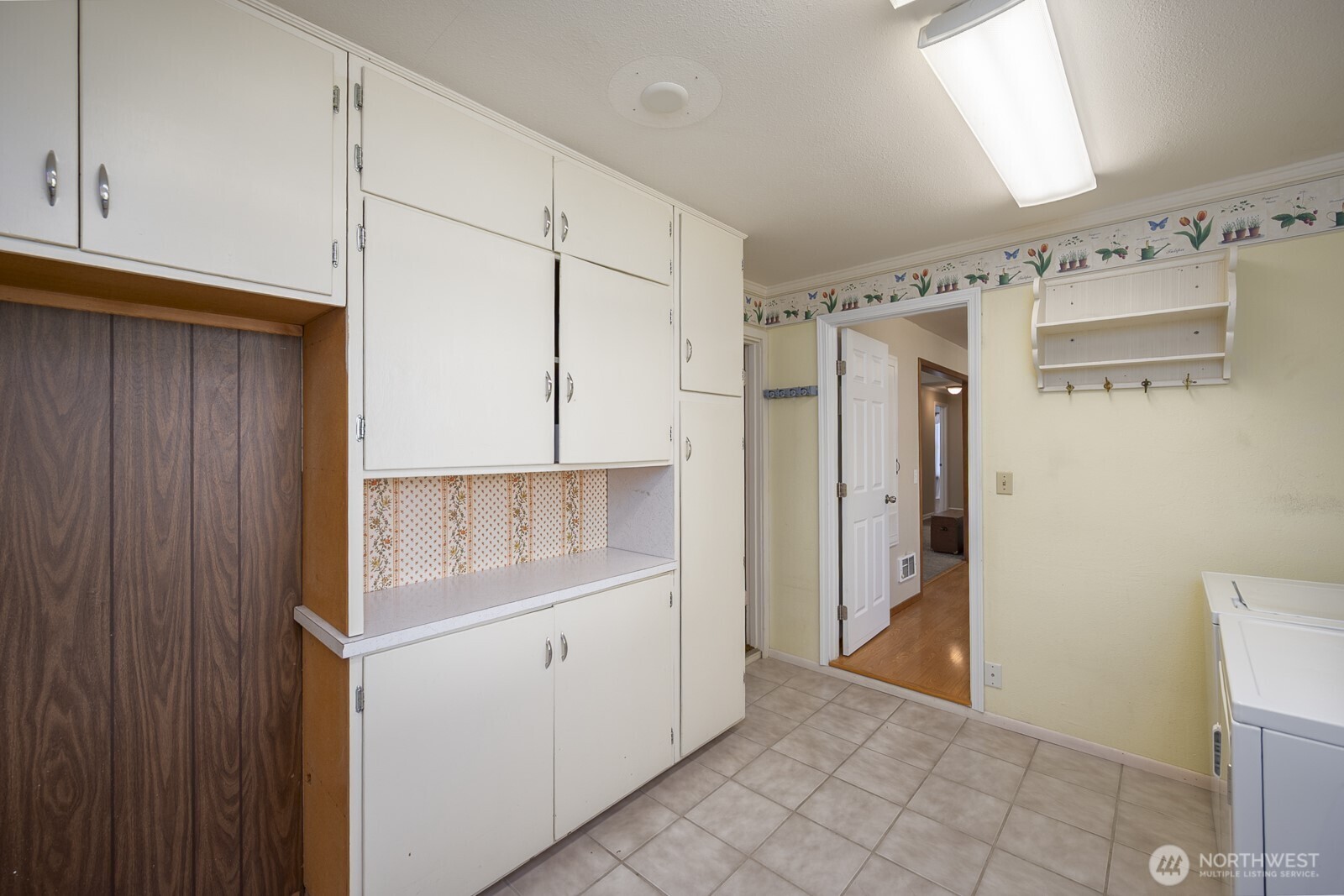 221 K Street Southwest Quincy, WA 98848 - Photo 29 of 38 a view of a kitchen with white cabinets