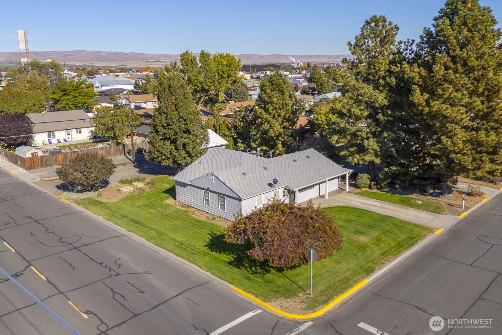 221 K Street Southwest Quincy, WA 98848 - Photo 3 of 38 an aerial view of a house