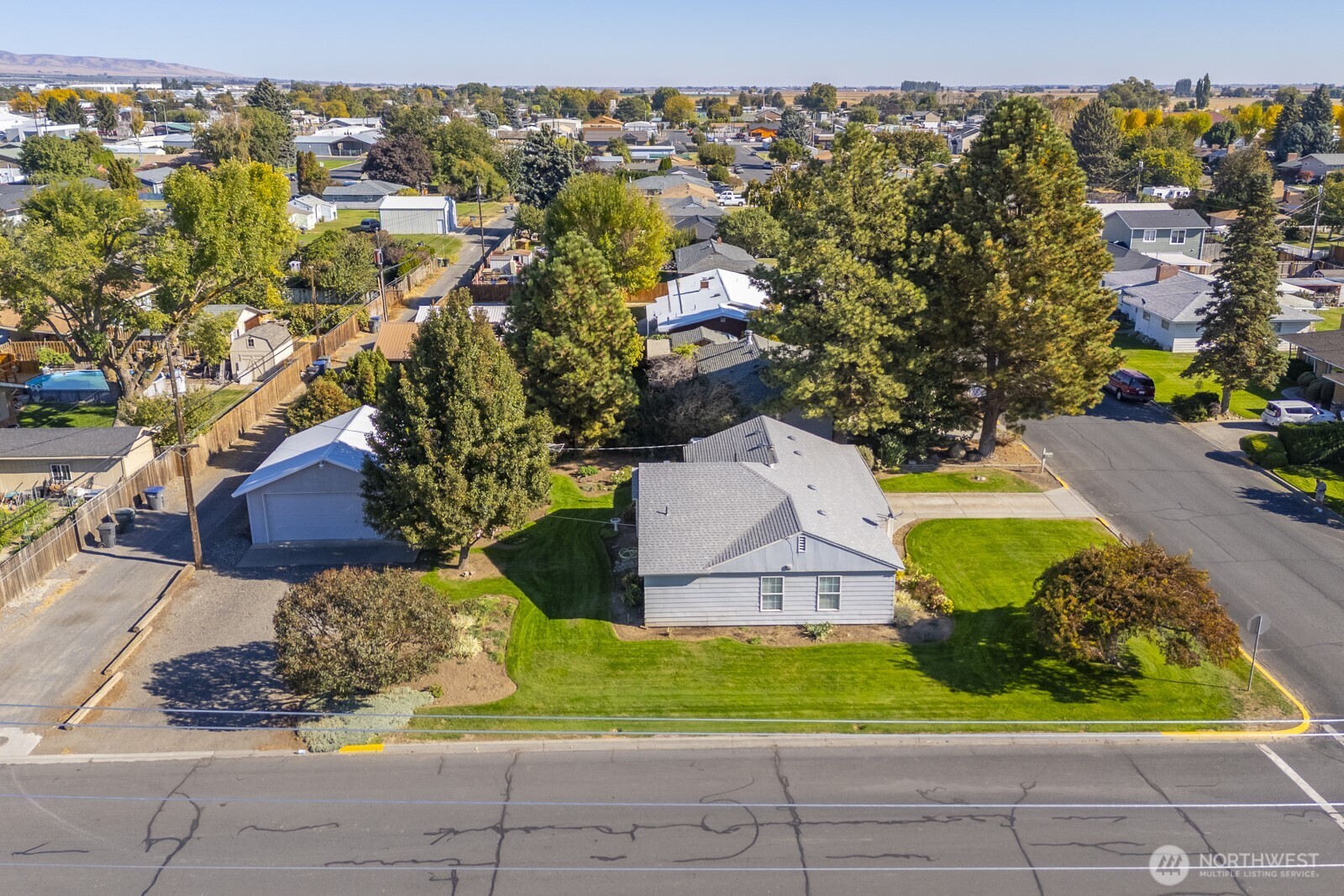 221 K Street Southwest Quincy, WA 98848 - Photo 36 of 38 an aerial view of residential houses with outdoor space
