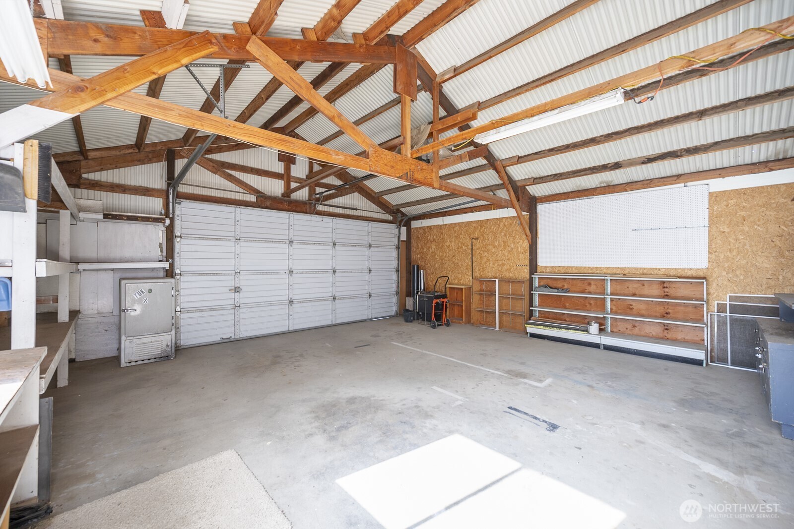 221 K Street Southwest Quincy, WA 98848 - Photo 38 of 38 a view of a big room with cabinets
