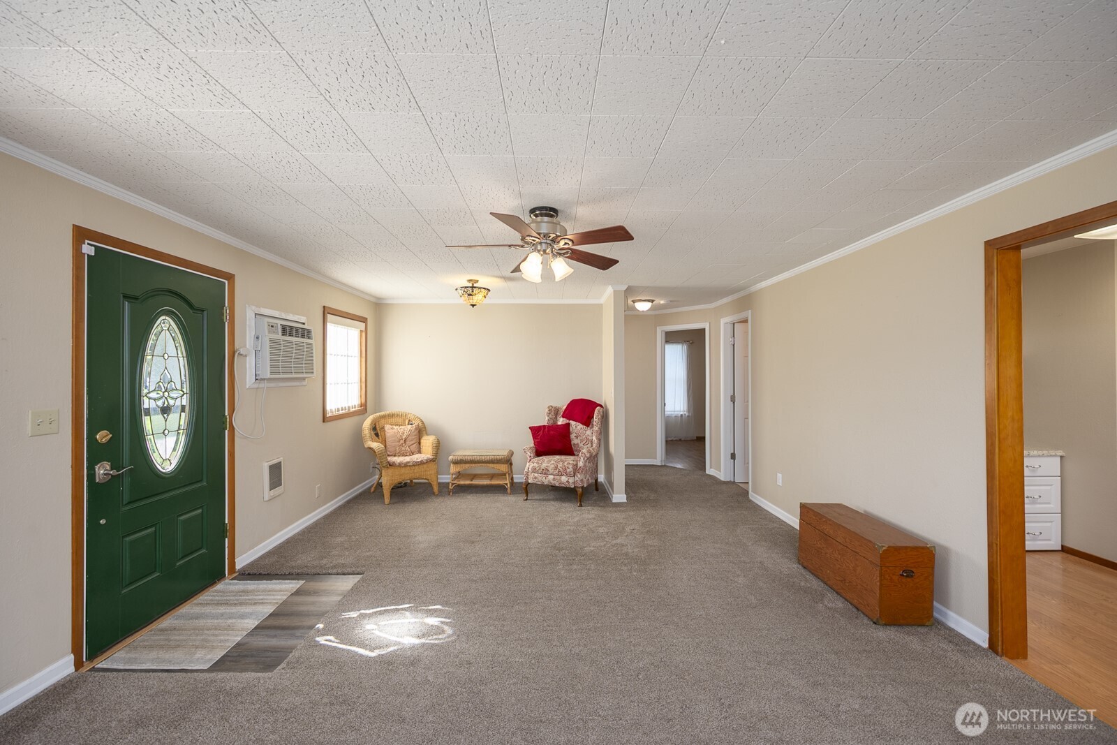 221 K Street Southwest Quincy, WA 98848 - Photo 9 of 38 a view of game room with windows