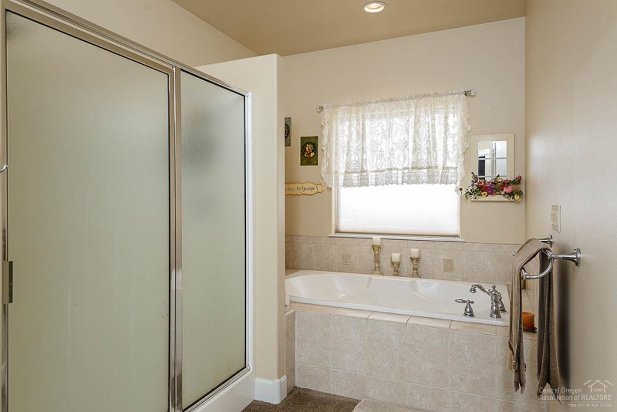 61141 Ridge Falls Place Bend, OR 97702 - Photo 15 of 19 Additional Photo