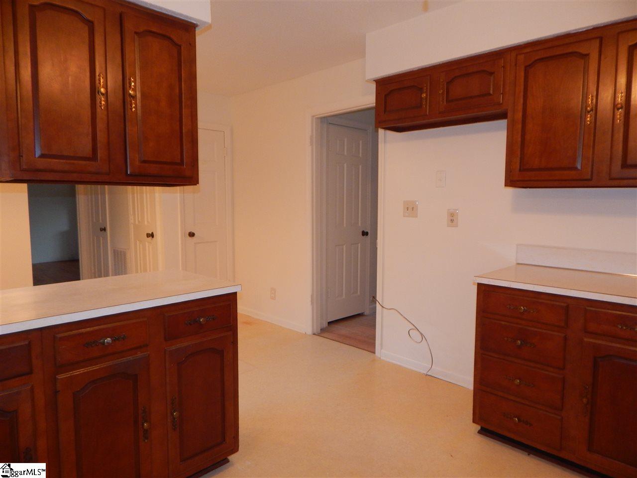 5010 Raintree Lane Greenville, SC 29615 - Photo 13 of 34 Gallery Image 13