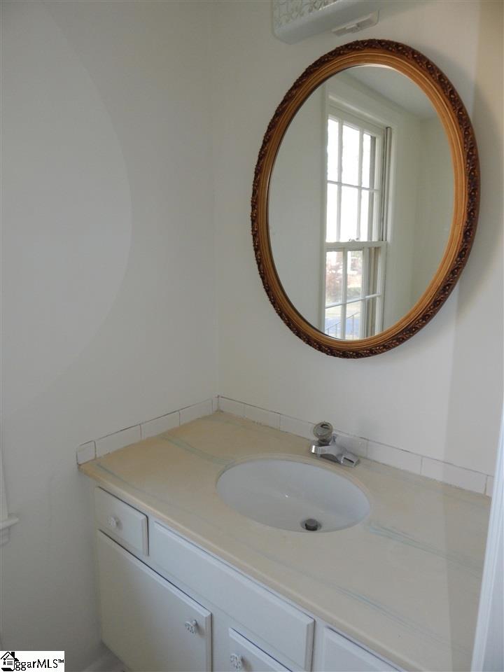 5010 Raintree Lane Greenville, SC 29615 - Photo 15 of 34 Gallery Image 15