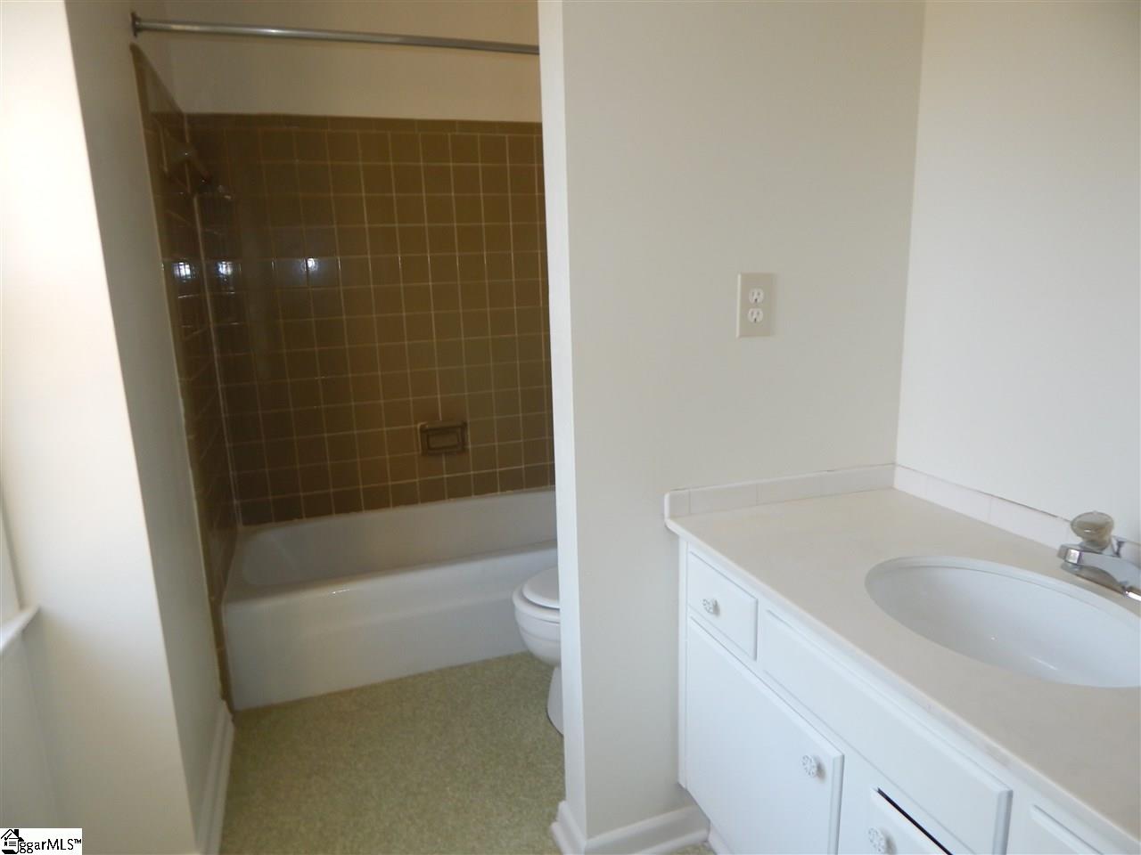 5010 Raintree Lane Greenville, SC 29615 - Photo 21 of 34 Gallery Image 21