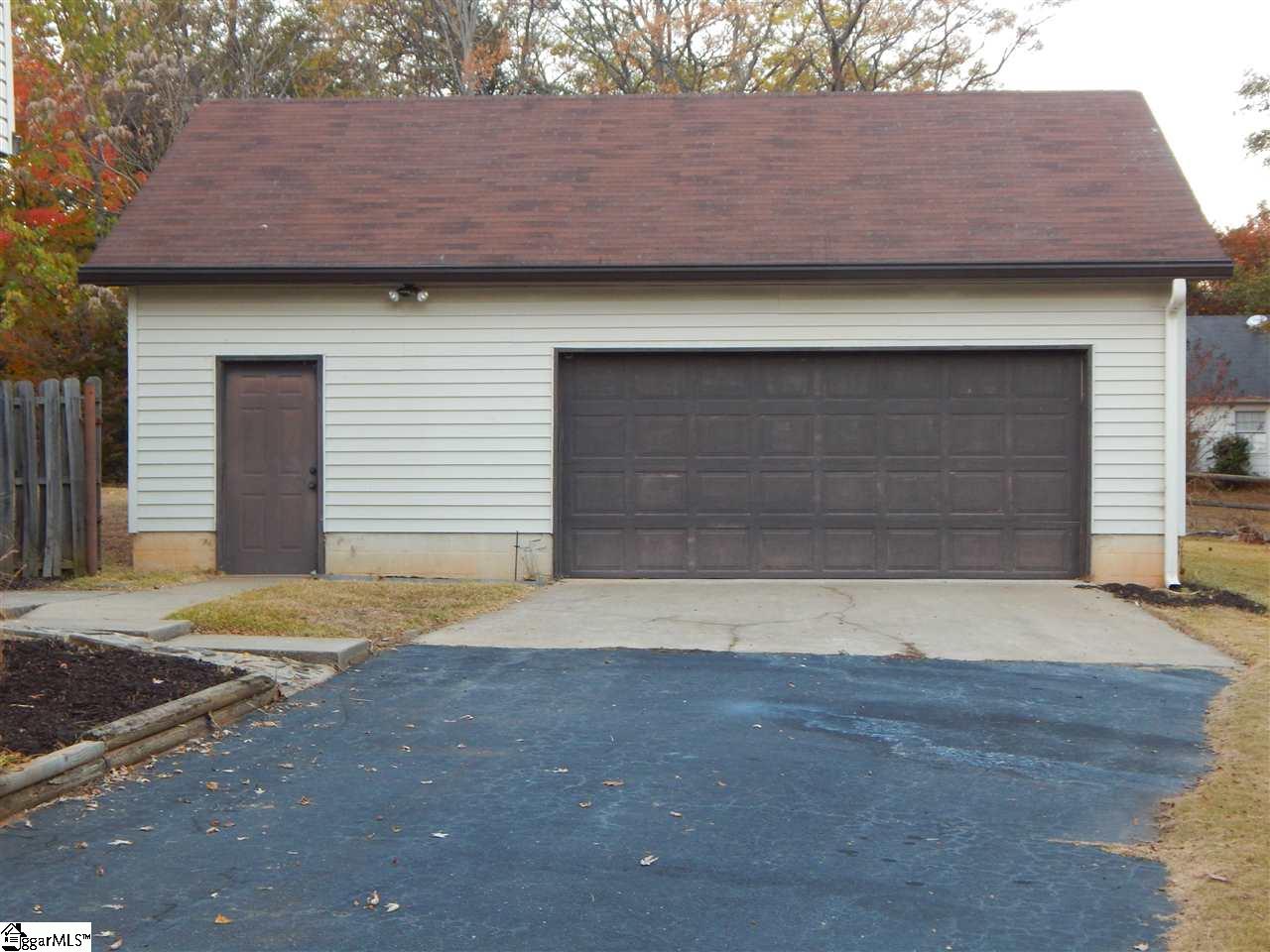 5010 Raintree Lane Greenville, SC 29615 - Photo 26 of 34 Gallery Image 26