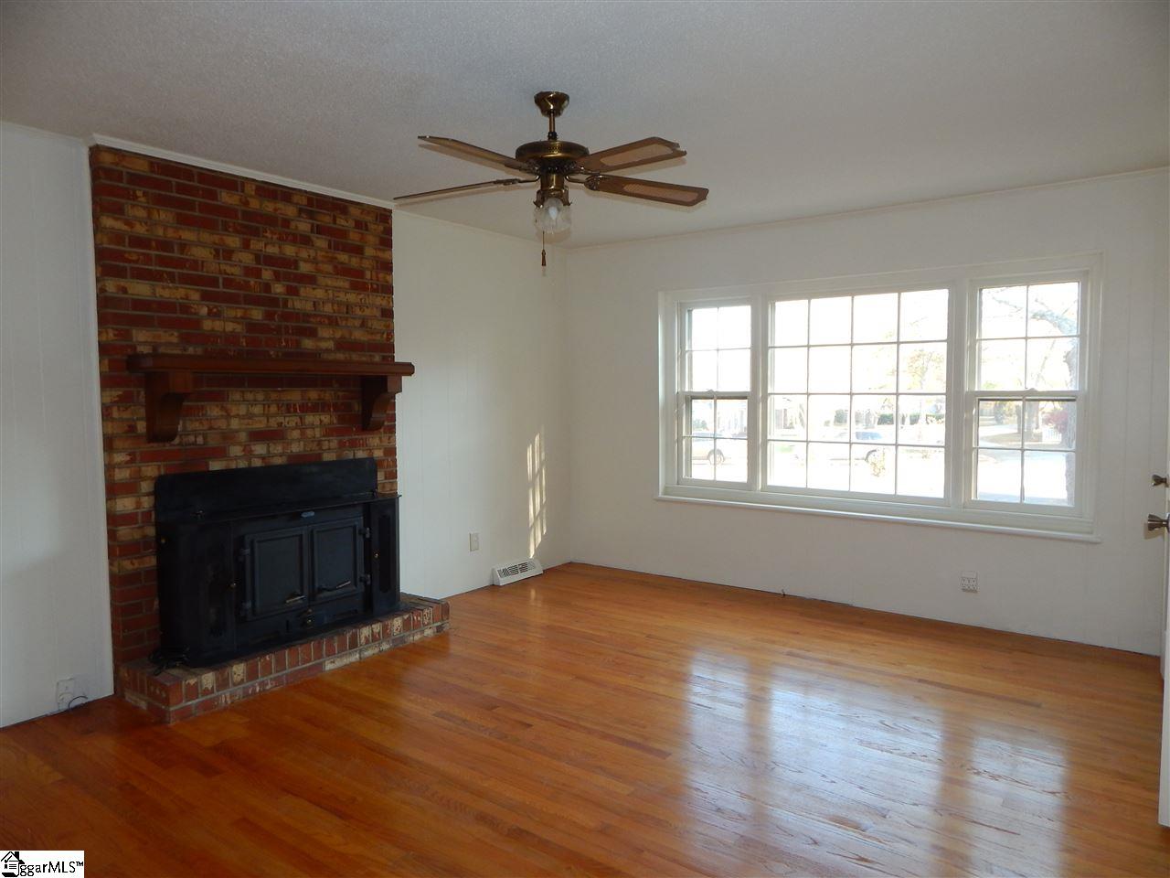 5010 Raintree Lane Greenville, SC 29615 - Photo 7 of 34 Gallery Image 7