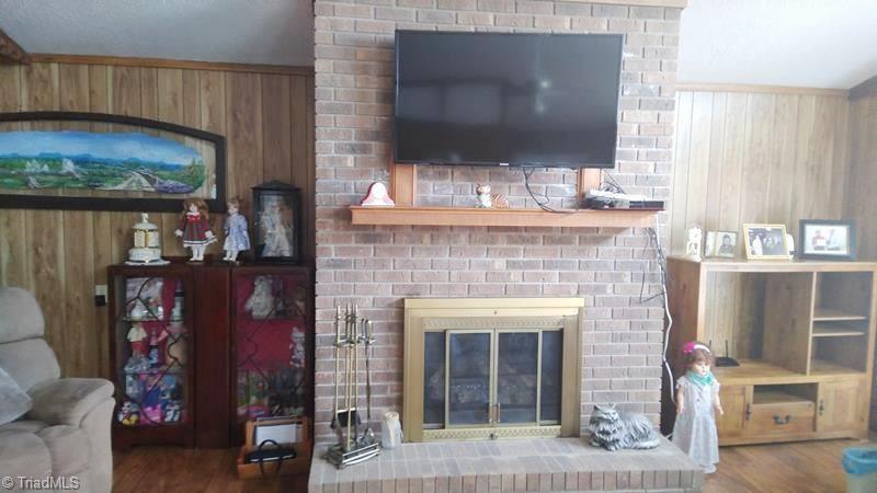 53 Chateau Road Fancy Gap, VA 24328 - Photo 8 of 14 Gallery Image 8