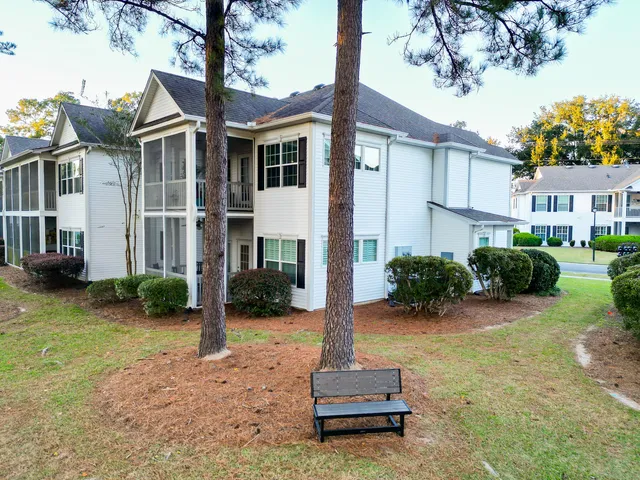 $300,000 | 184 Golfview Lane, Summerville, SC 29485
