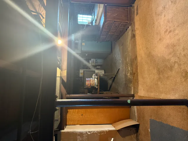 $127,999 | 16707 Dixie Highway, Hazel Crest, IL 60429