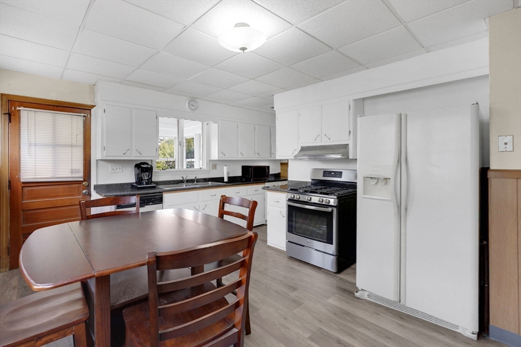 227 Forest Park Avenue Springfield, MA 01108 - Photo 23 of 42