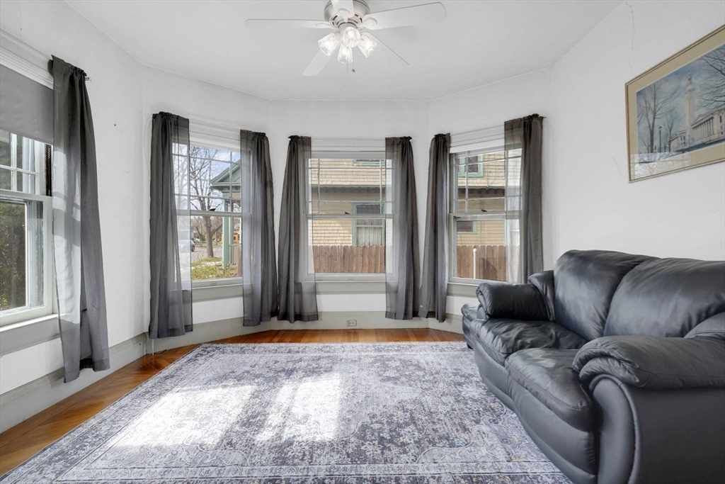 227 Forest Park Avenue Springfield, MA 01108 - Photo 7 of 42