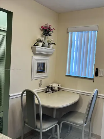 $1,800 | 320 Northeast 12th Avenue, Unit 304, Hallandale Beach, FL 33009