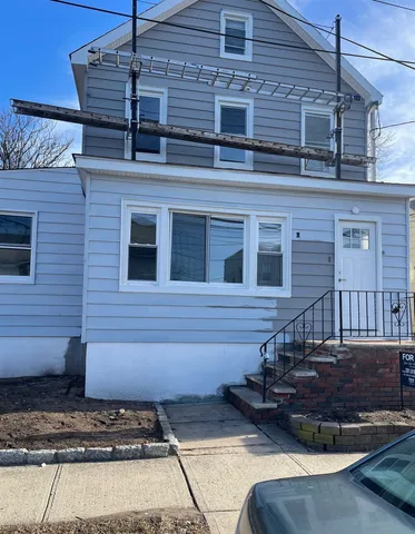 $2,100 | 308 Lincoln Avenue, Unit 2, Lyndhurst, NJ 07071