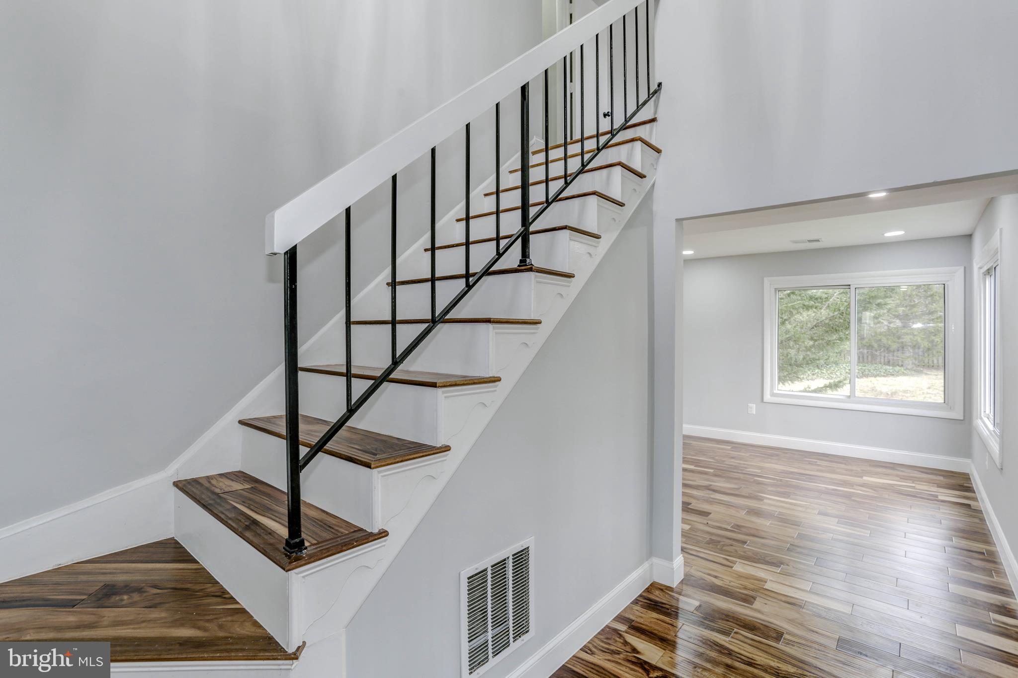40 Thrush Road Sterling, VA 20164 - Photo 30 of 50 Gallery Image 30