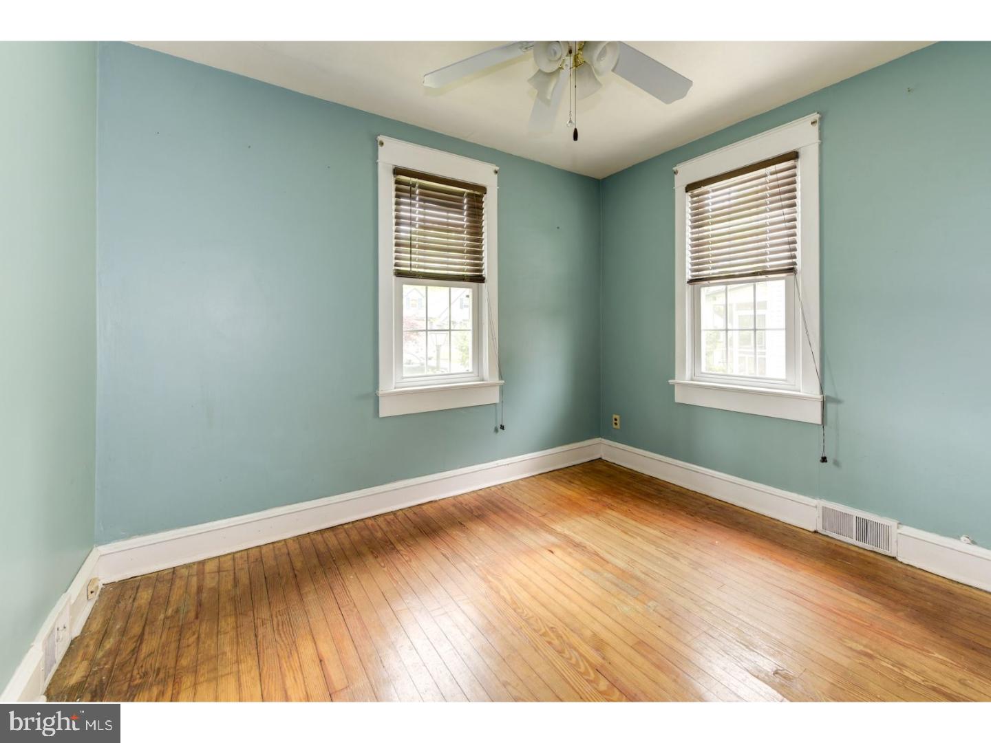 802 Filbert Street Palmyra, NJ 08065 - Photo 8 of 19 Gallery Image 8