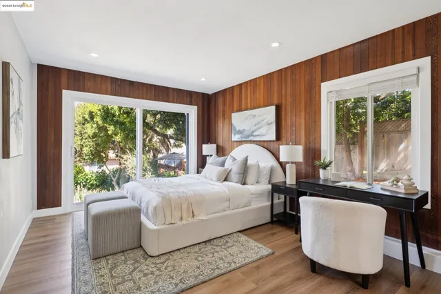 a view of a back yard with a trees