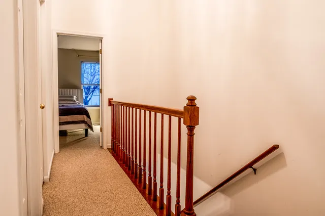 $294,900 | 142 Kennebunk Court, Glendale Heights, IL 60139