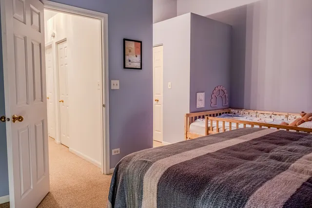 $294,900 | 142 Kennebunk Court, Glendale Heights, IL 60139