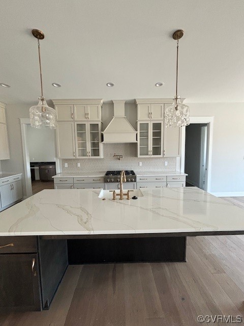 6090 Studley Road Hanover, VA 23069 - Photo 6 of 17 a view of a living room and kitchen with furniture