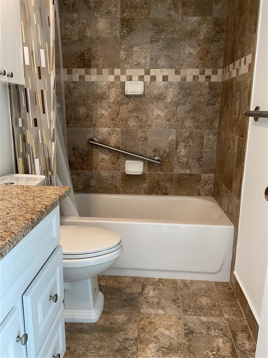 485 Flanders P, Unit 485 Delray Beach, FL 33484 - Photo 16 of 42