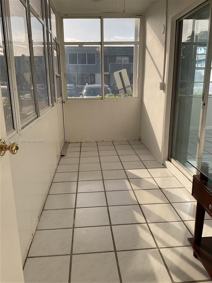 485 Flanders P, Unit 485 Delray Beach, FL 33484 - Photo 32 of 42 a view of a interior of the house