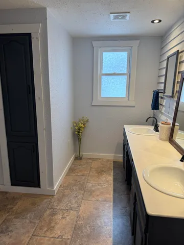 $165,000 | 115 North Grand Street, Livingston, WI 53554