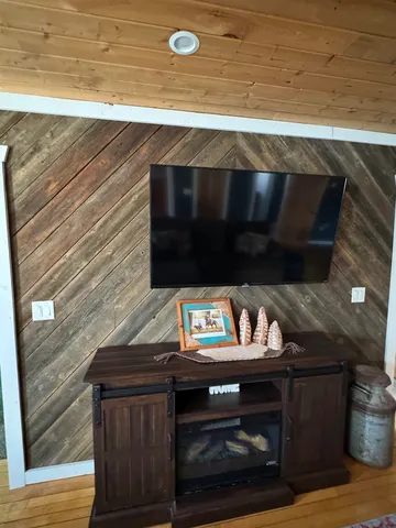 $165,000 | 115 North Grand Street, Livingston, WI 53554