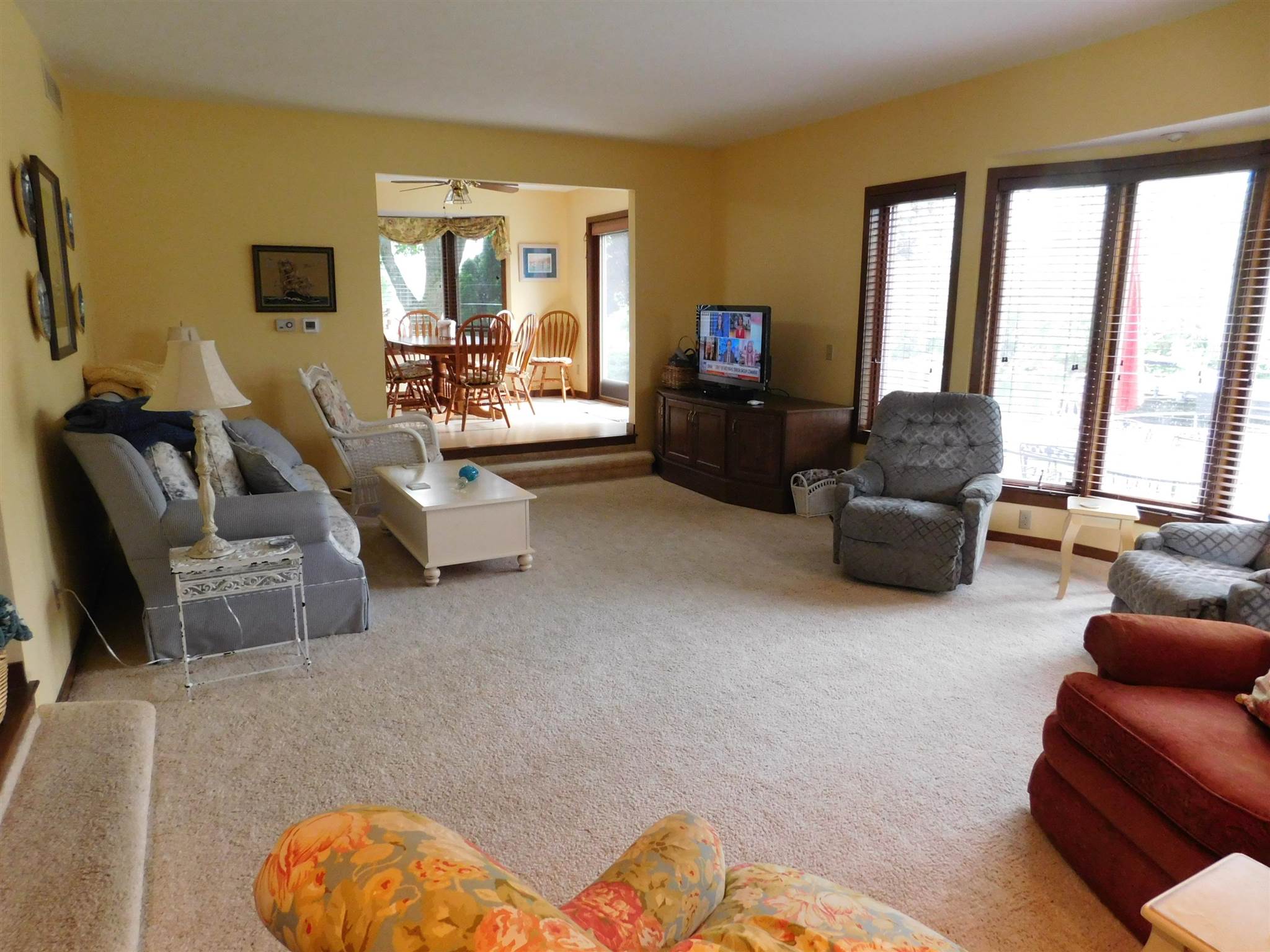 8216 East North Road Syracuse, IN 46567 - Photo 11 of 36 Gallery Image 11