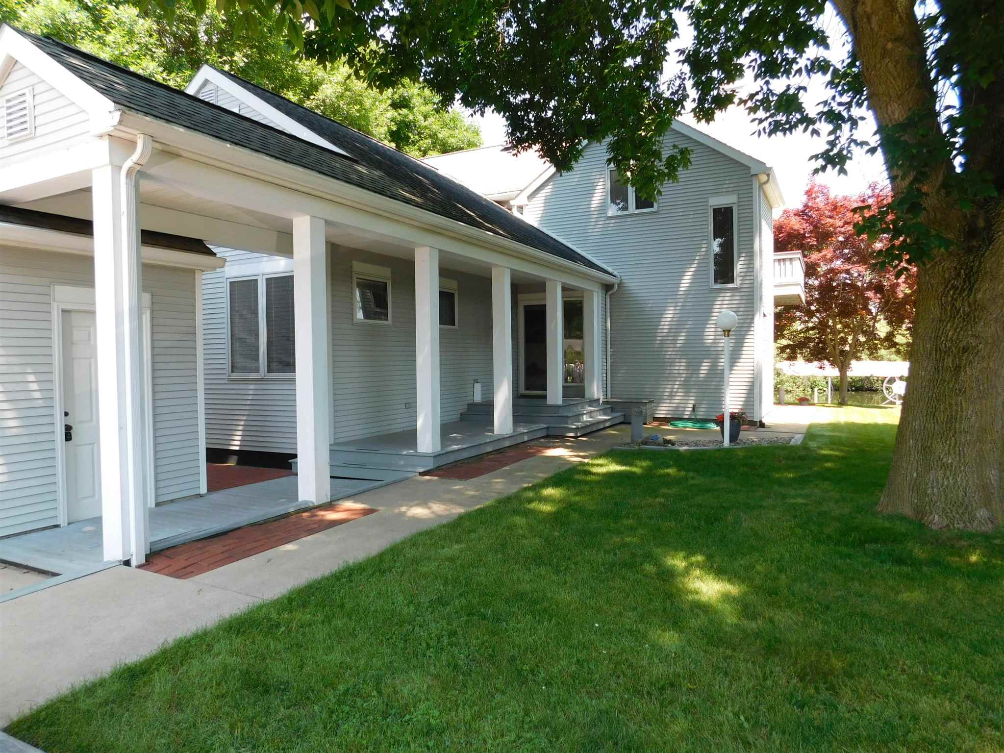 8216 East North Road Syracuse, IN 46567 - Photo 31 of 36 Gallery Image 31
