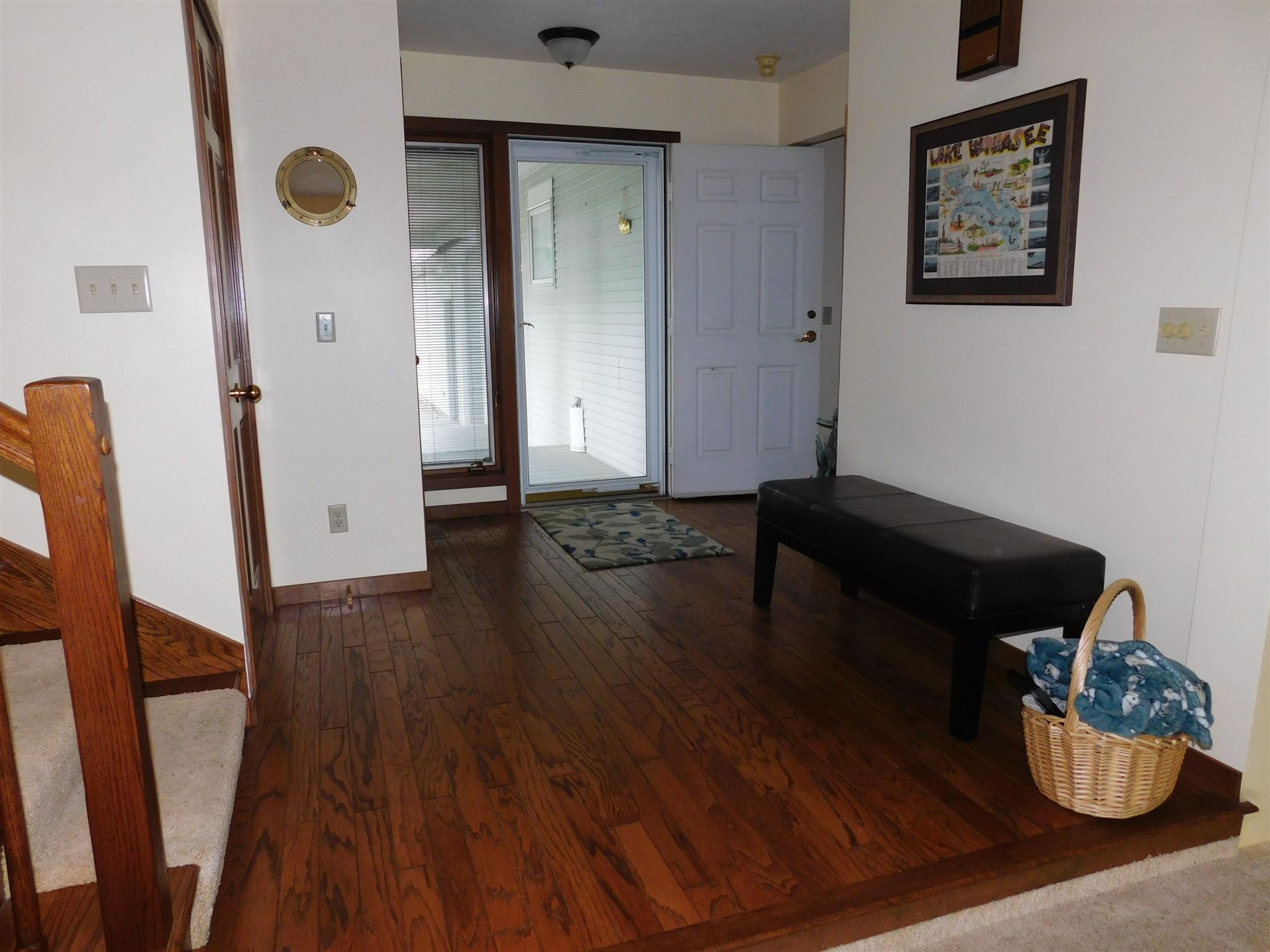 8216 East North Road Syracuse, IN 46567 - Photo 8 of 36 Gallery Image 8