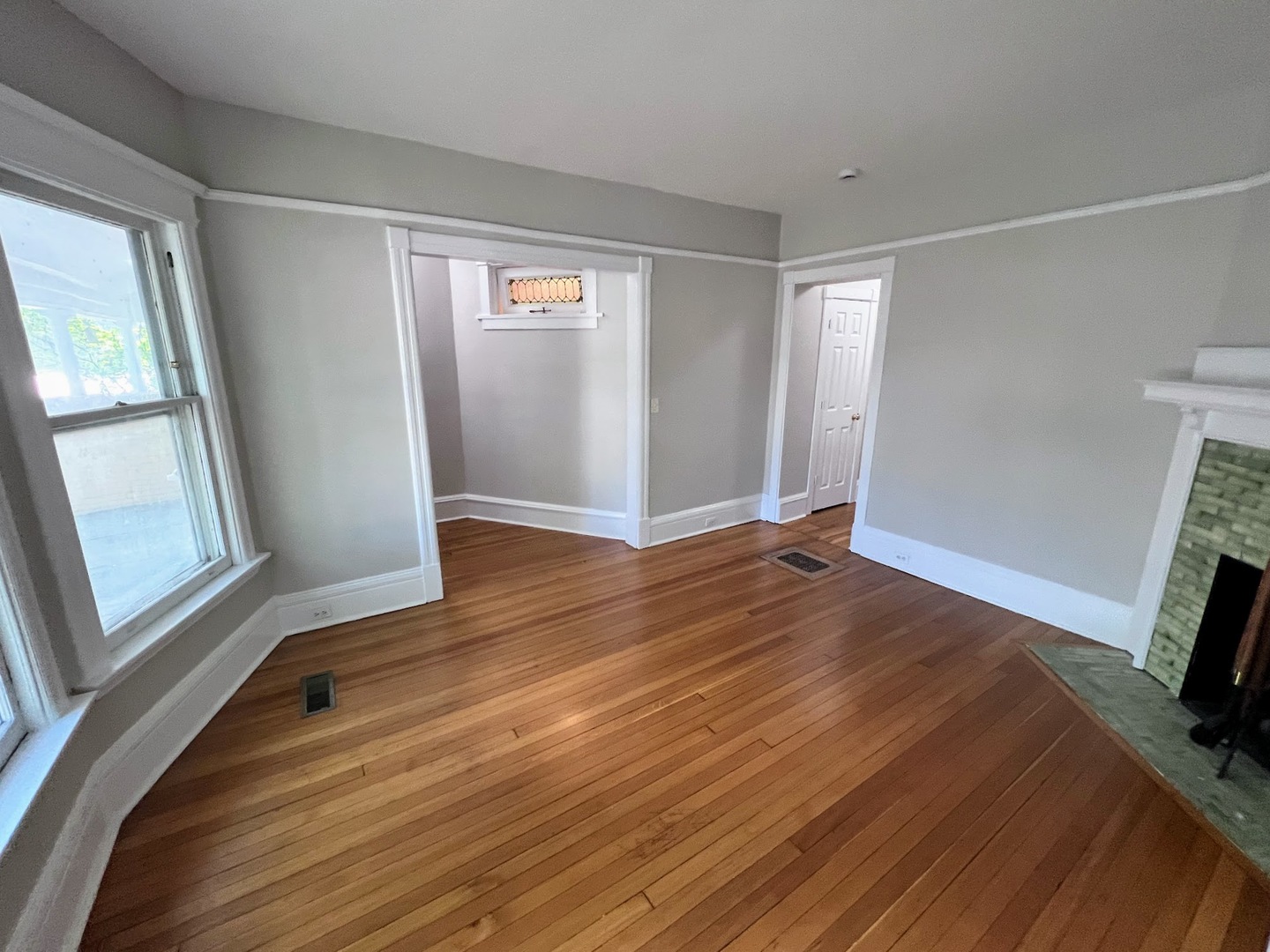 517 Hamilton Street, Unit 1 Evanston, IL 60202 - Photo 7 of 15