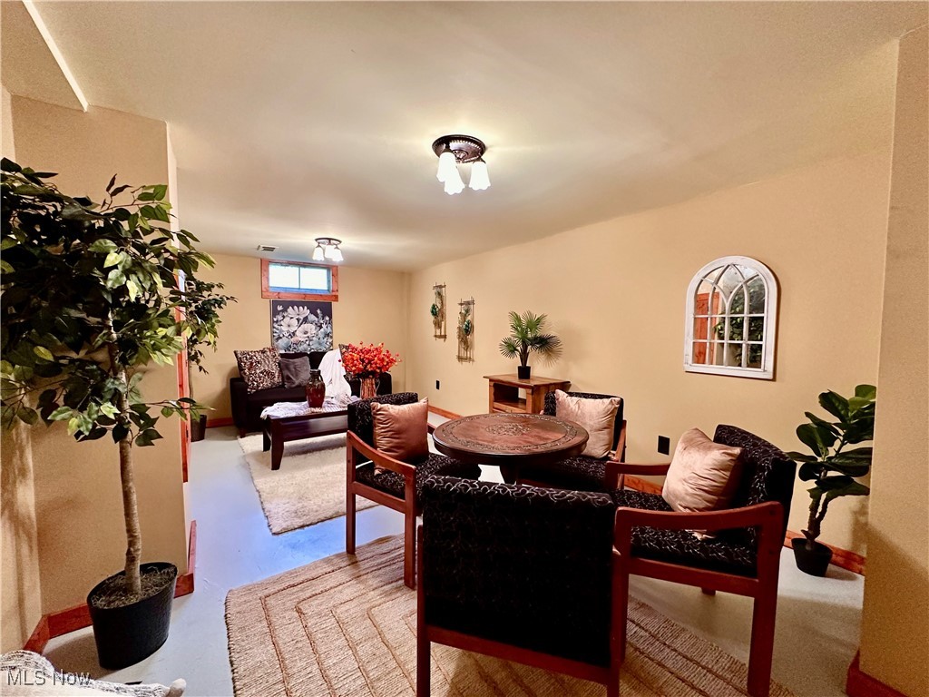 182 Roche Way Youngstown, OH 44512 - Photo 23 of 36 Gallery Image 23