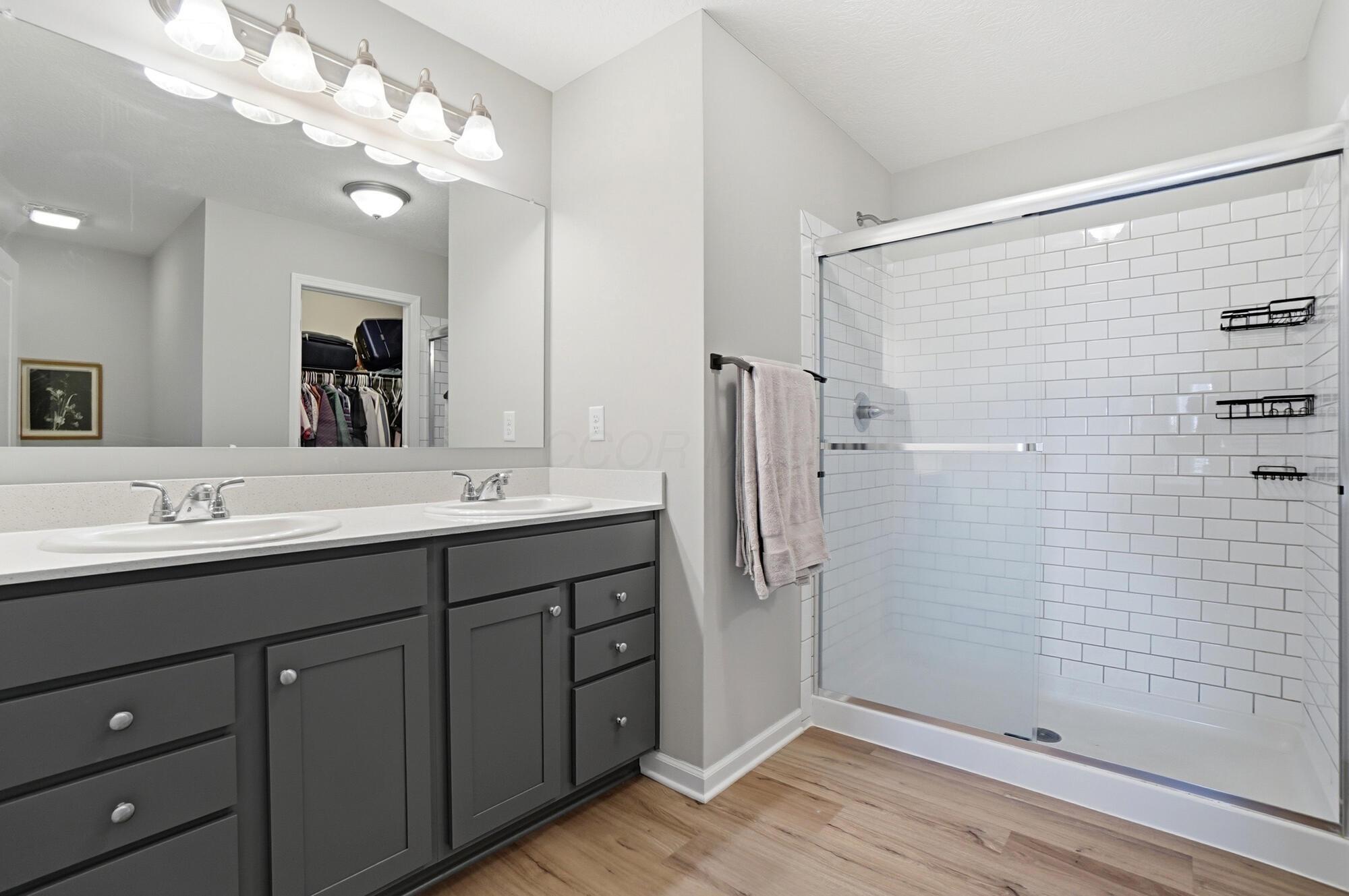 547 Pagoda Loop Delaware, OH 43015 - Photo 25 of 42 Primary Ensuite