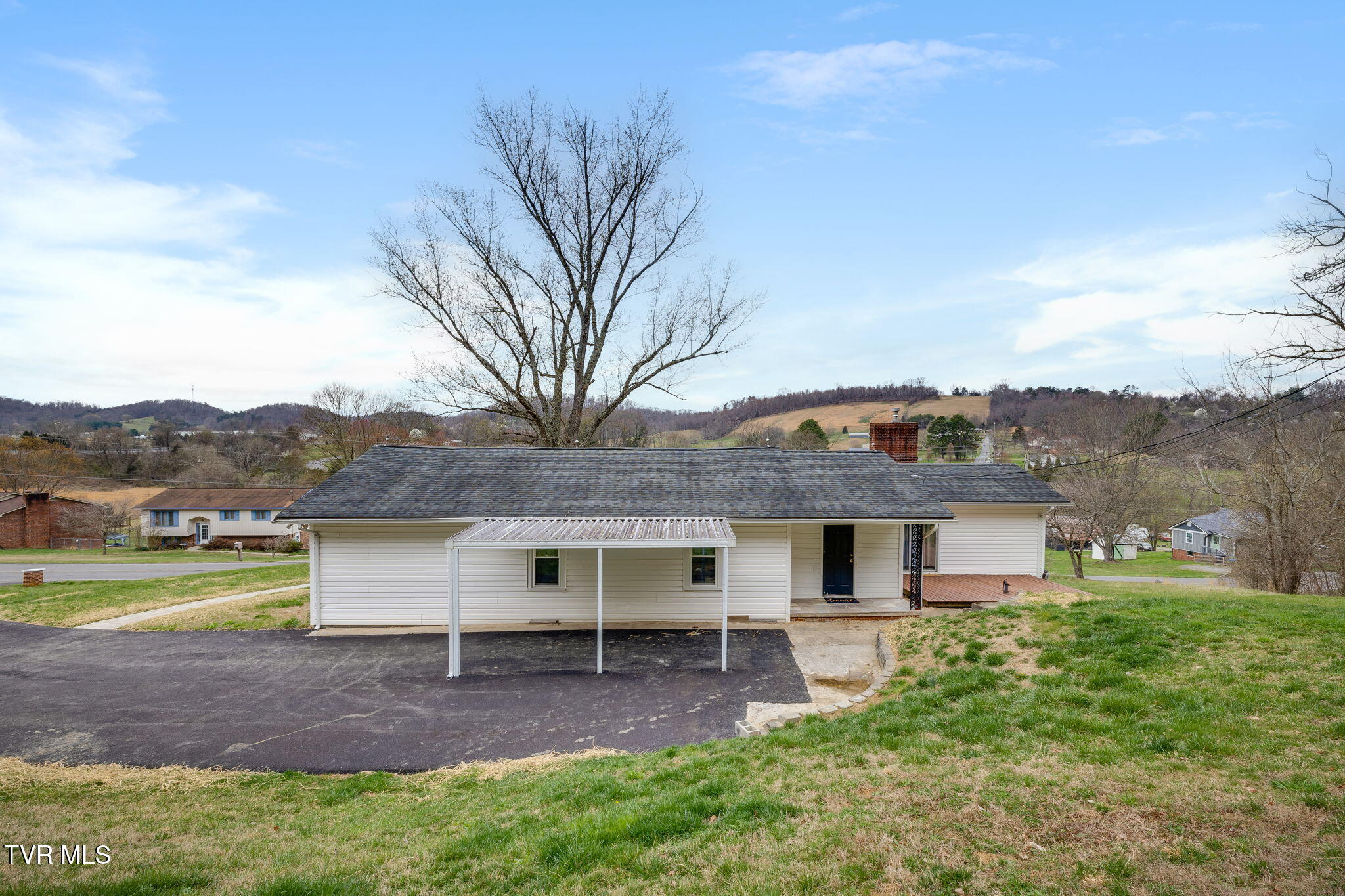 1263 Summerville Road Kingsport, TN 37663 - Photo 28 of 37 027