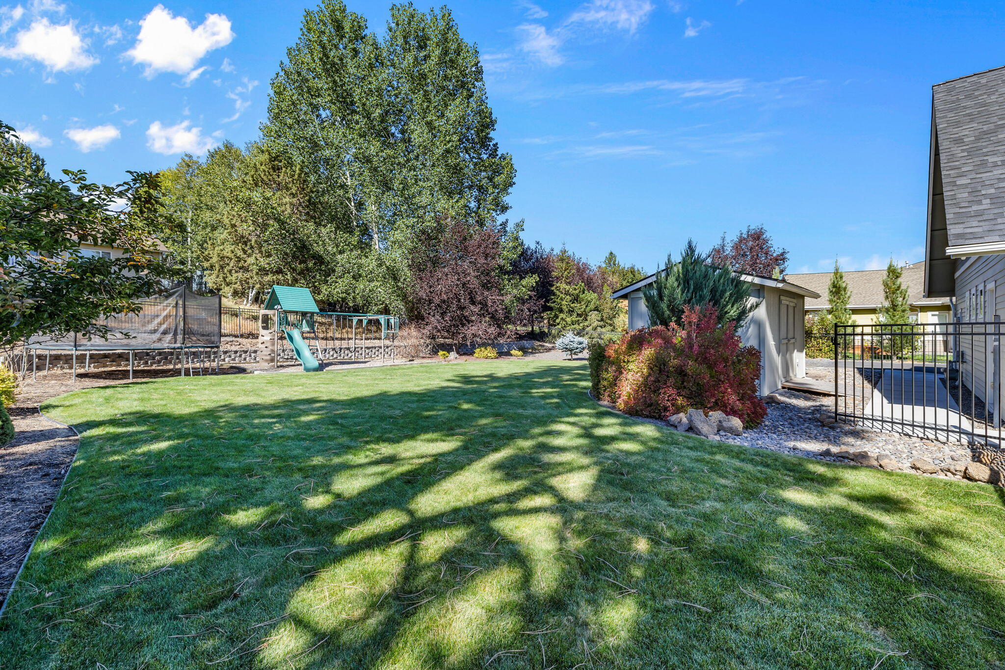 20963 Avery Lane Bend, OR 97702 - Photo 36 of 46 2024_09_27_20963_avery_lane-6