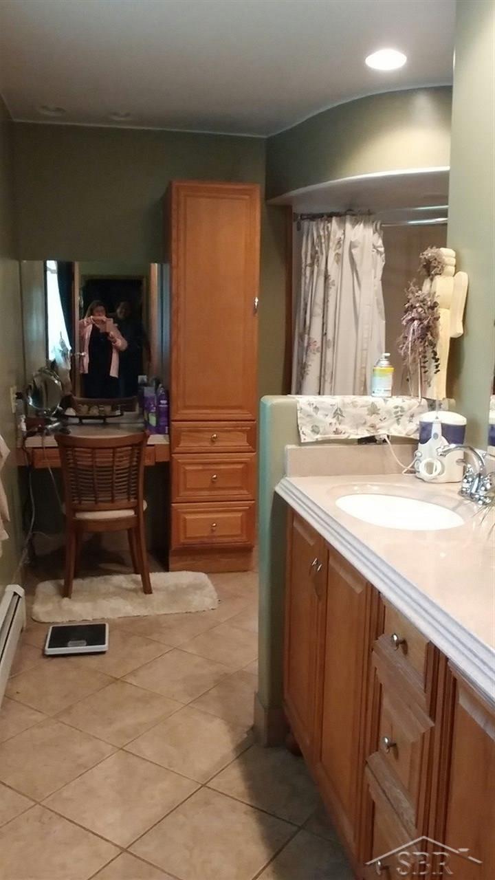 2246 West Gary Road Montrose, MI 48457 - Photo 9 of 16 Master Bathroom
