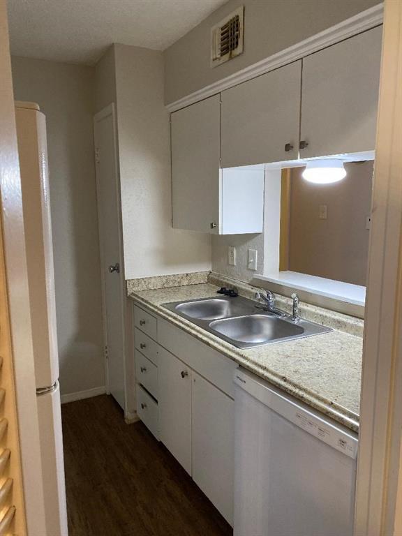 4859 Cedar Springs Road, Unit 154 Dallas, TX 75219 - Photo 4 of 13