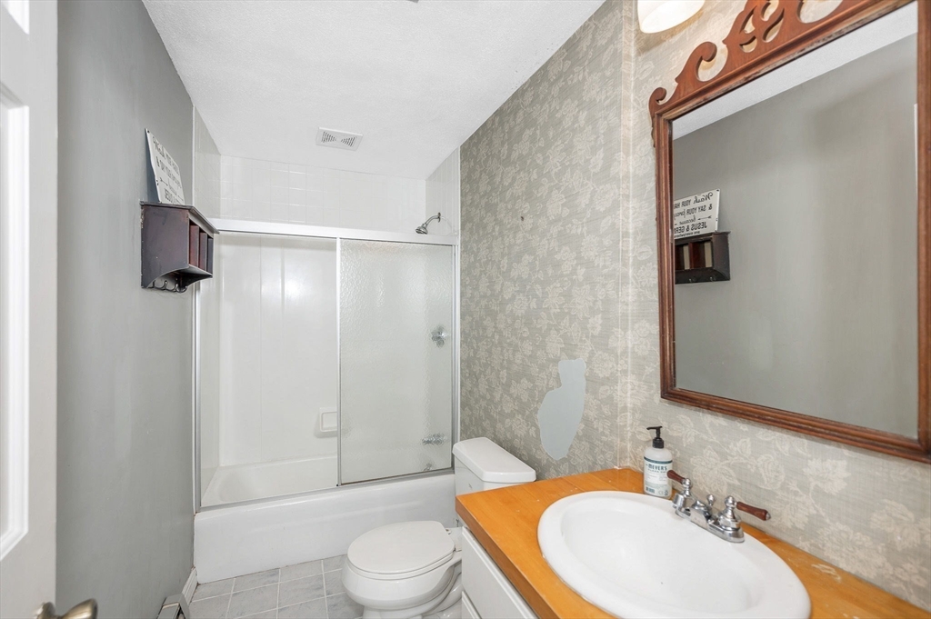 54 Pleasant Valley Road Amesbury, MA 01913 - Photo 18 of 42 Gallery Image 18