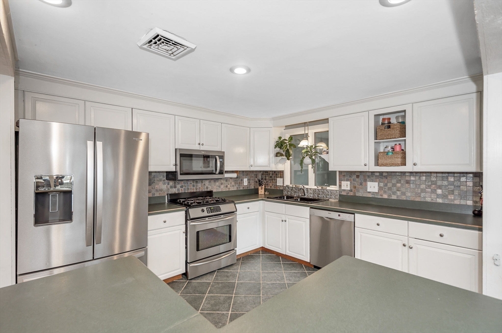54 Pleasant Valley Road Amesbury, MA 01913 - Photo 7 of 42 Gallery Image 7
