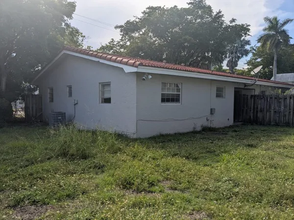 $280,000 | 17367 Southwest 95th Avenue, Unit 17367, Palmetto Bay, FL 33157