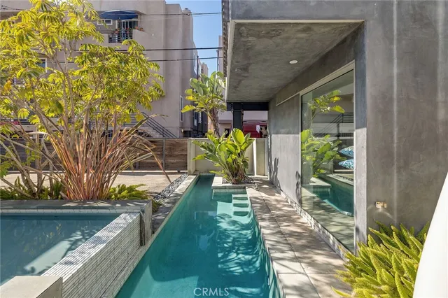 $39,500 | 27 Driftwood Street, Marina del Rey, CA 90292