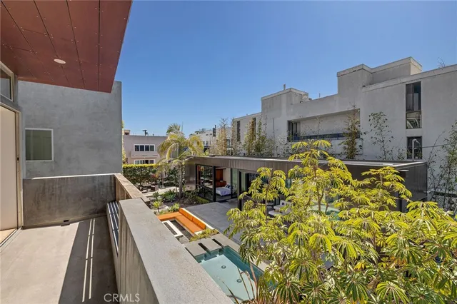 $39,500 | 27 Driftwood Street, Marina del Rey, CA 90292